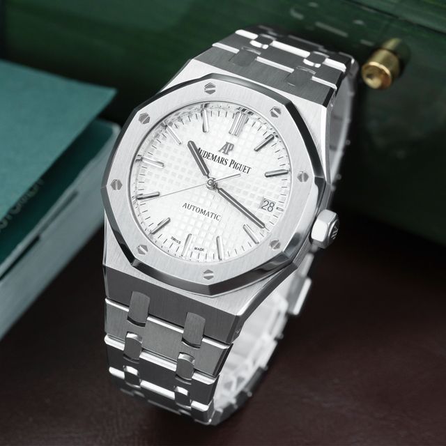 Audemars Piguet Royal Oak 15450ST.OO.1256ST.01 Image 2